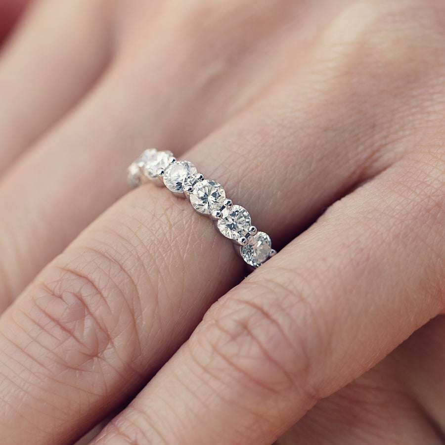 Eternity Ring with 15 diamonds